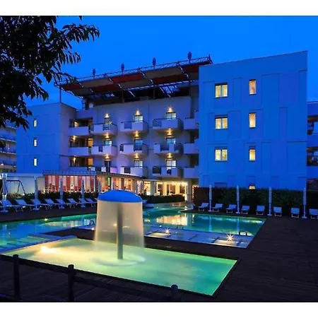 Szálloda Domino & 3*