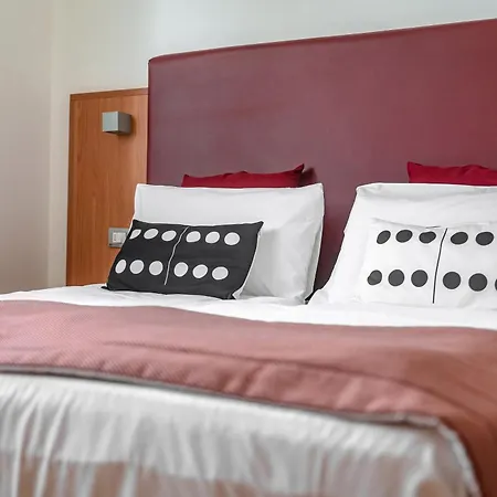 Hotel Domino &