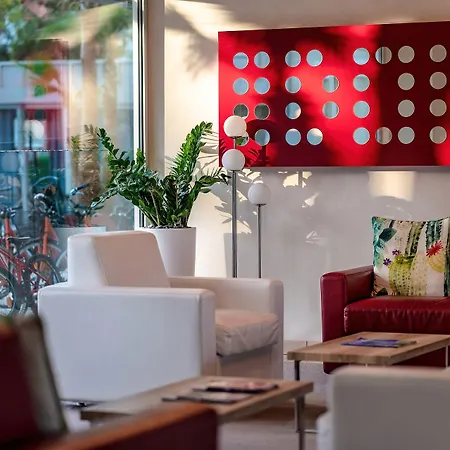 Domino & فندق 3*