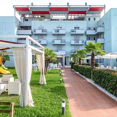 Hotel Domino &